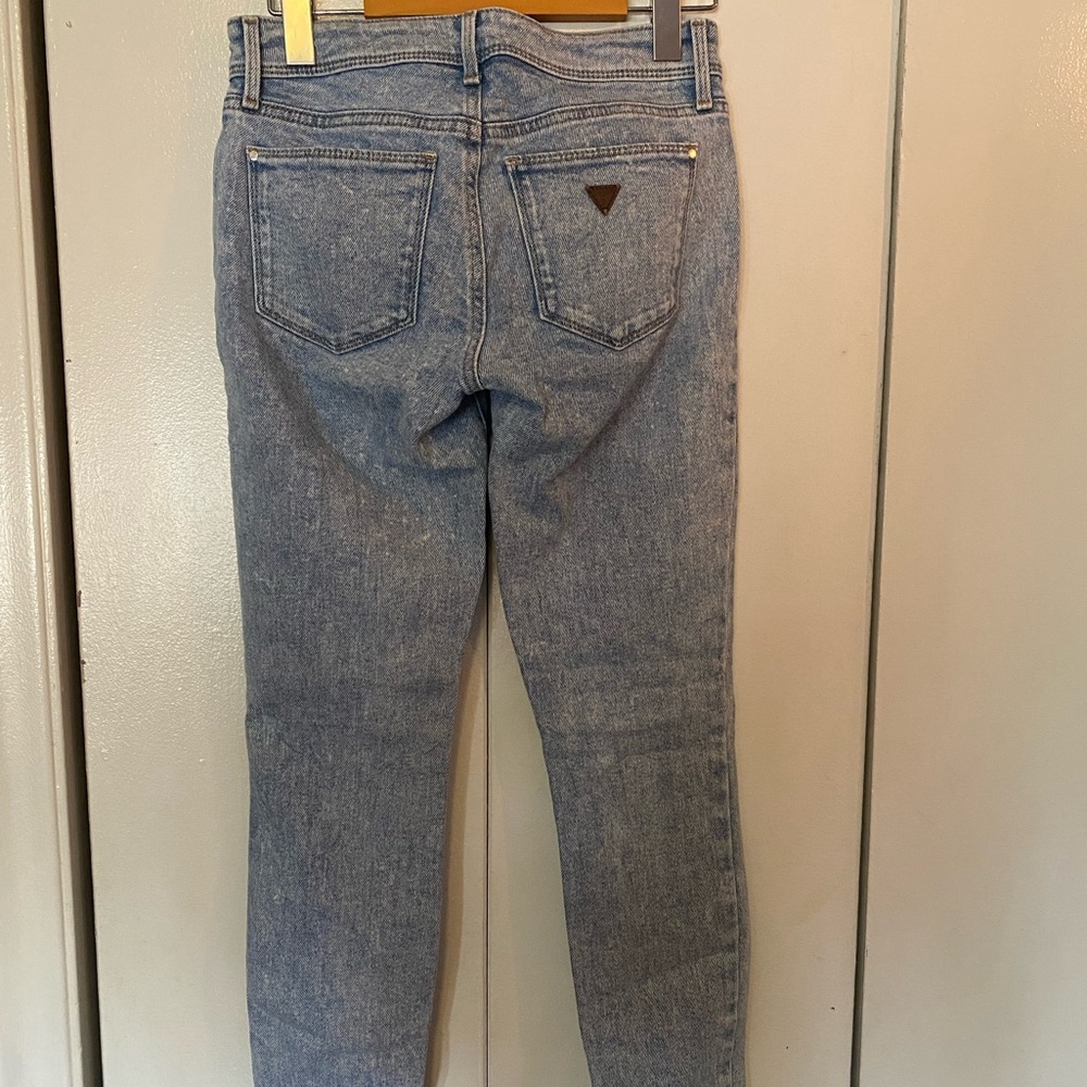 Guess Jeans - Picture 3 of 3